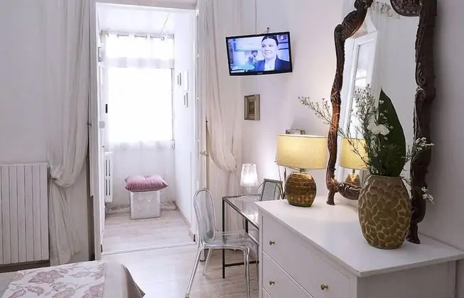 Tek Büyük veya İki Ayrı Yataklı Oda, Sigara İçilmez (Poseidone)