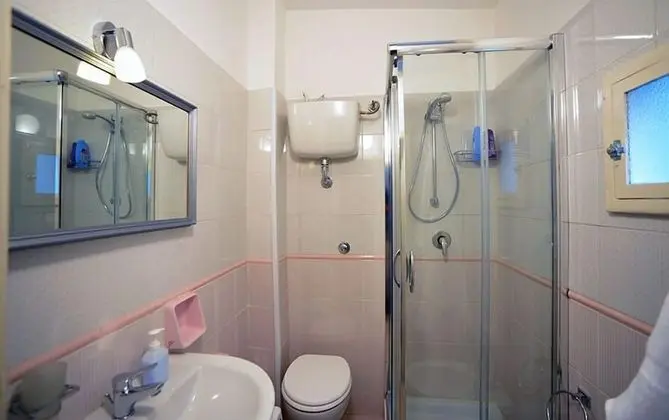 Tek Büyük veya İki Ayrı Yataklı Oda, Sigara İçilmez (Poseidone)