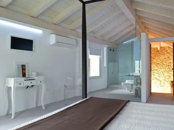 Comfort Dört Kişilik Oda, Avlu Manzaralı (Camera Peonia)