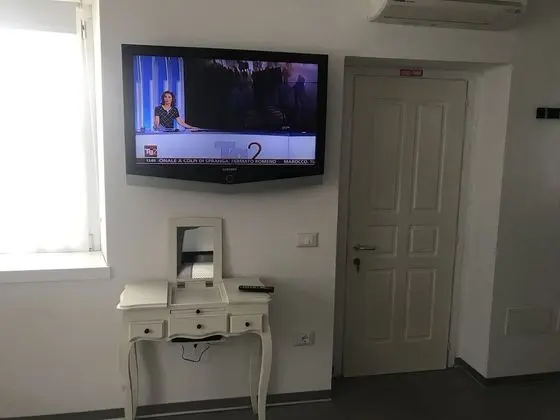 Standard Dört Kişilik Oda, Avlu Manzaralı (Camera Rosa)