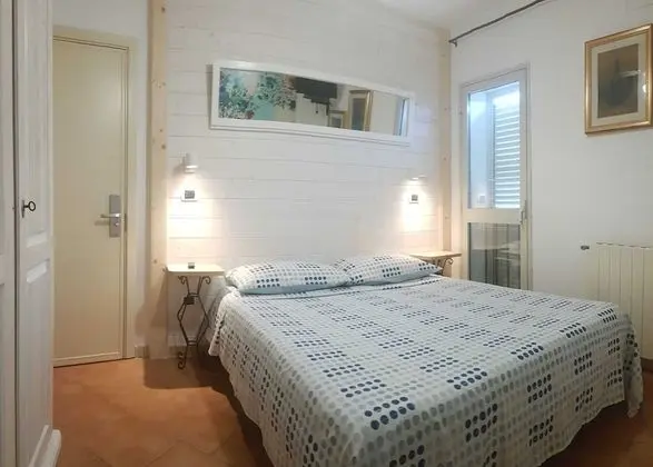 Standard Tek Büyük Yataklı Oda, Özel Banyo, Bahçeli