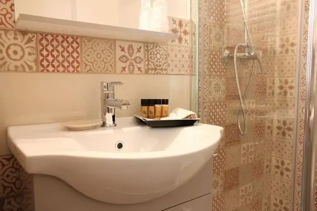 Deluxe Dört Kişilik Oda, 1 Yatak Odası, Özel Banyo, Bahçe Manzaralı