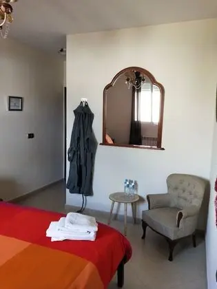 Basic Üç Kişilik Oda, Ortak Banyo (Alpujarra)