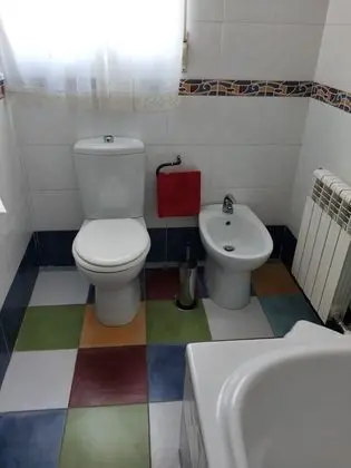 Basic Üç Kişilik Oda, Ortak Banyo (Alpujarra)
