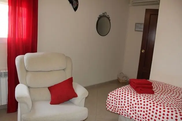 İki Ayrı Yataklı Oda, Ortak Banyo (Flamenco)