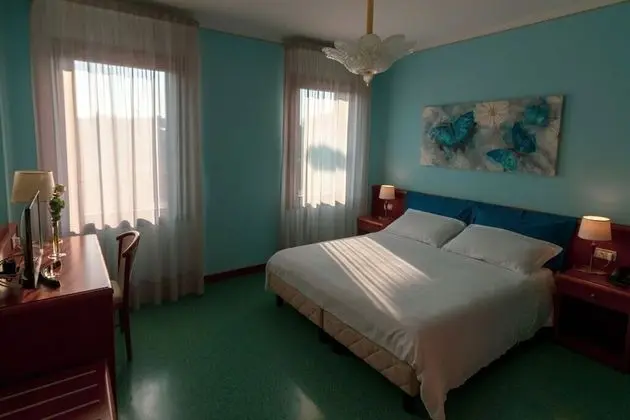 Tek Büyük veya İki Ayrı Yataklı Oda