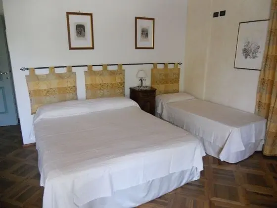 Üç Kişilik Oda