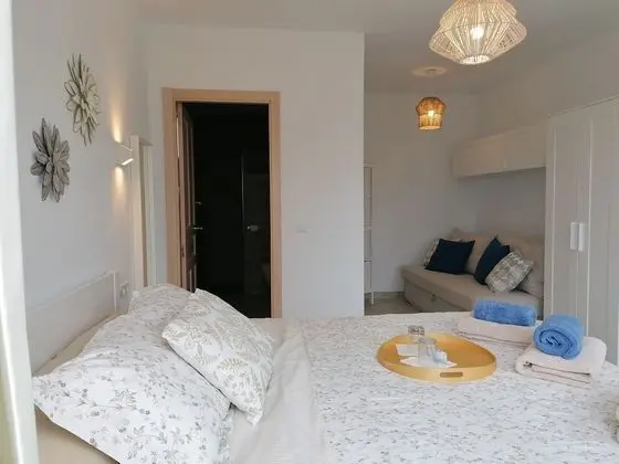 Family Oda, 1 Büyük (Queen) Boy Yatak ve Çekyat, Sigara İçilmez, Deniz Manzaralı