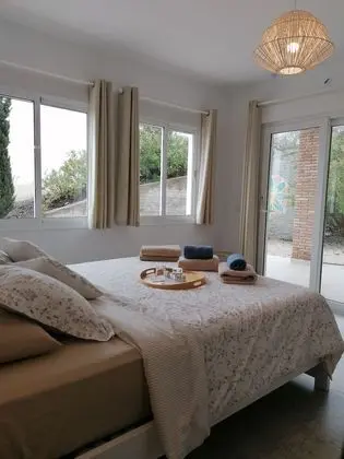 Family Oda, 1 Büyük (Queen) Boy Yatak ve Çekyat, Sigara İçilmez, Deniz Manzaralı