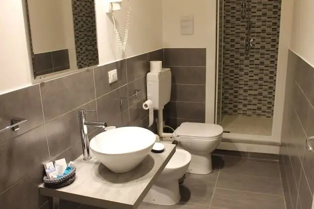 Üç Kişilik Oda, Banyolu/Duşlu