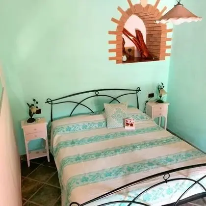 Tek Büyük Yataklı Oda (Private External Bathroom)