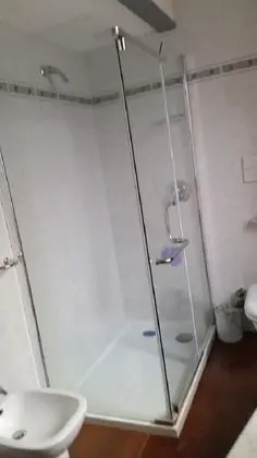 Tek Büyük Yataklı Oda, Ortak Banyo