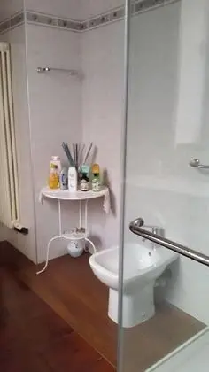 Tek Büyük Yataklı Oda, Ortak Banyo