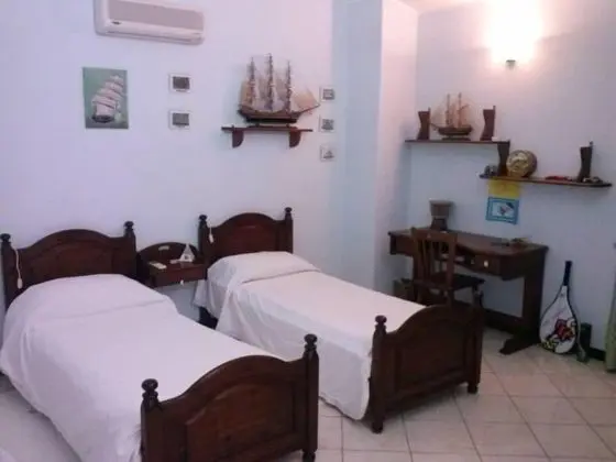 Standard Üç Kişilik Oda, Ortak Banyo