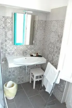 Üç Kişilik Oda, Balkon