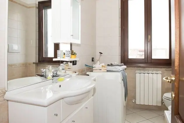 Üç Kişilik Oda, Balkon
