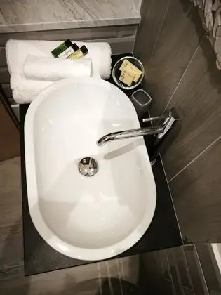 Deluxe Tek Büyük Yataklı Oda, 1 Yatak Odası, Banyolu/Duşlu