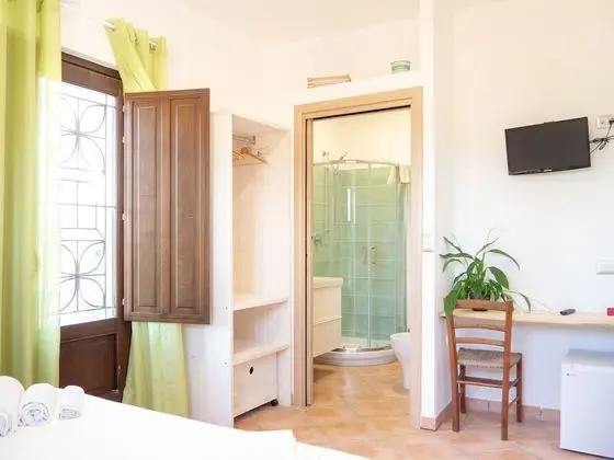 Classic Tek Büyük Yataklı Oda, 1 Büyük (Queen) Boy Yatak, Özel Banyo, Bahçe Manzaralı