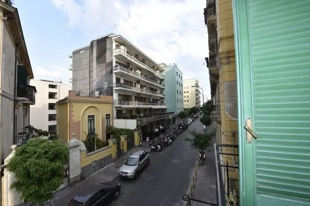 Deluxe Tek Büyük Yataklı Oda, 1 Büyük (Queen) Boy Yatak ve Çekyat, Balkon, Şehir Manzaralı