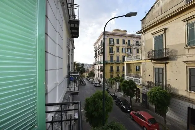 Deluxe Tek Büyük Yataklı Oda, 1 Büyük (Queen) Boy Yatak ve Çekyat, Balkon, Şehir Manzaralı