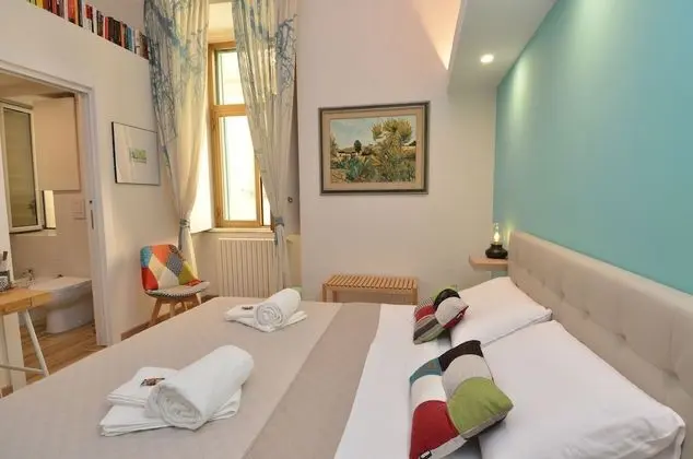 Tek Büyük Yataklı Oda