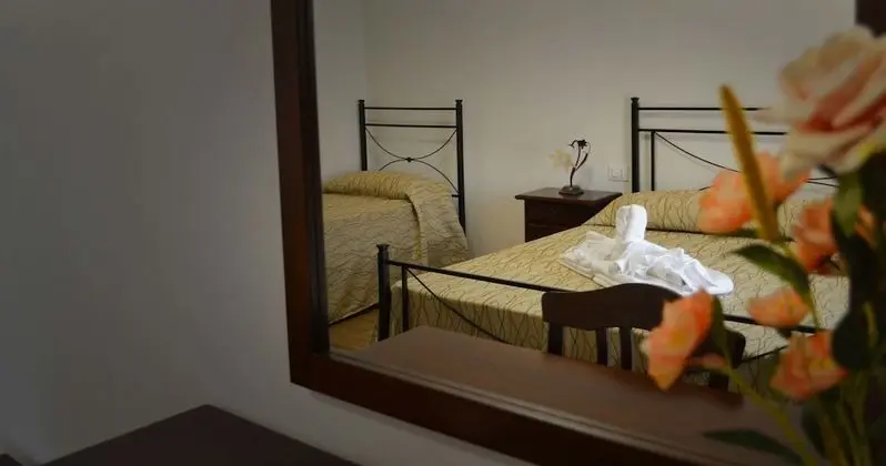 Classic Üç Kişilik Oda