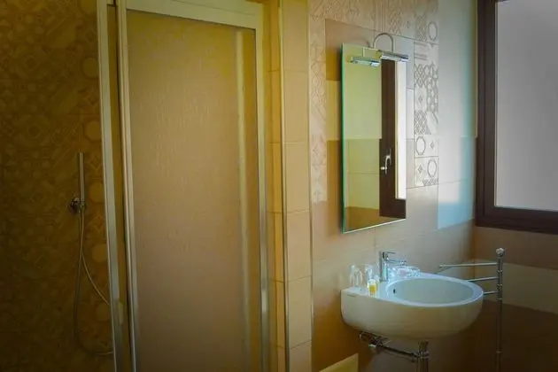 Classic Üç Kişilik Oda