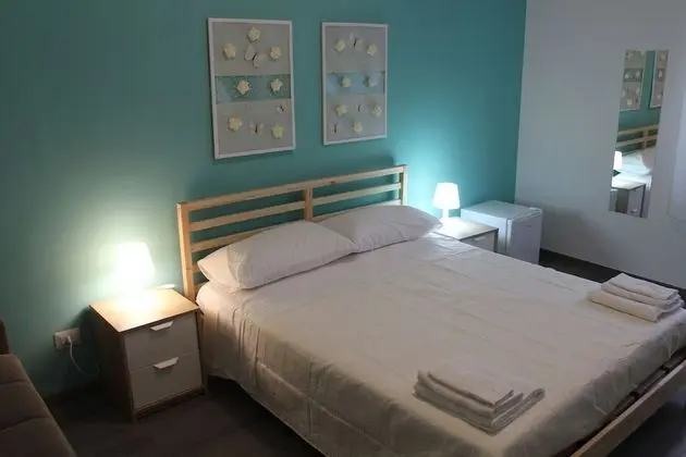 Standard Oda, 1 Büyük (Queen) Boy Yatak ve Çekyat, Banyolu/Duşlu