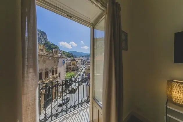 Üç Kişilik Oda (Demetra)