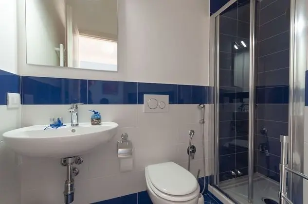 Superior Tek Büyük Yataklı Oda, Banyolu/Duşlu, Şehir Manzaralı