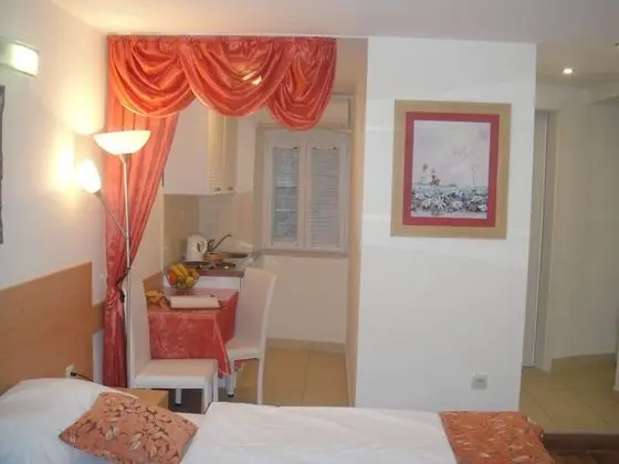 Tek Büyük veya İki Ayrı Yataklı Oda, Şehir Manzaralı