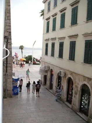 Tek Büyük veya İki Ayrı Yataklı Oda, Şehir Manzaralı