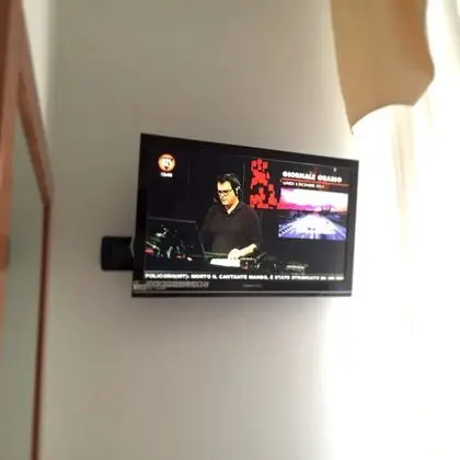 Büyük Yataklı Tek Kişilik Oda