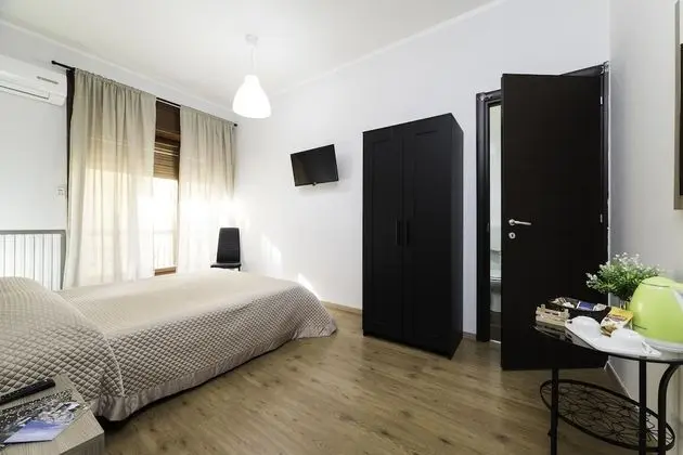 Tek Büyük Yataklı Oda, Balkon