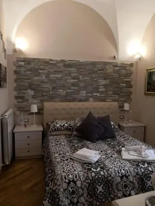 Tek Büyük Yataklı Oda (Tortora)