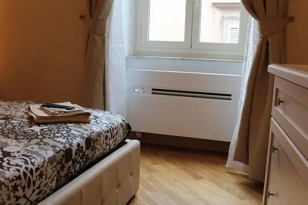Tek Büyük Yataklı Oda (Tortora)