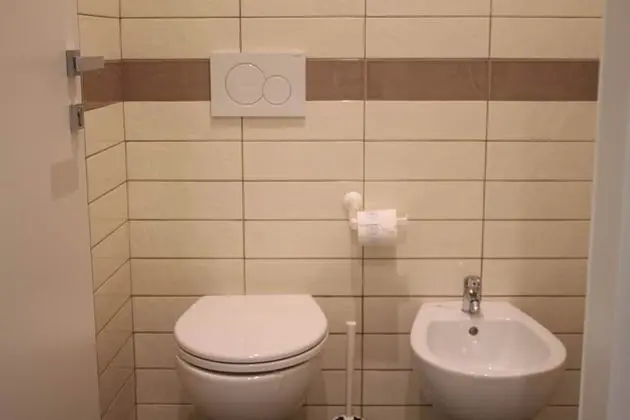 Comfort Tek Büyük veya İki Ayrı Yataklı Oda