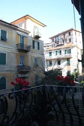 Comfort Tek Büyük veya İki Ayrı Yataklı Oda, Balkon