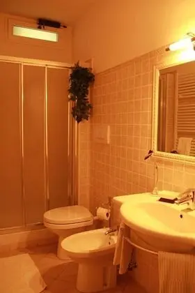 Tek Büyük Yataklı Oda, Bahçe Manzaralı