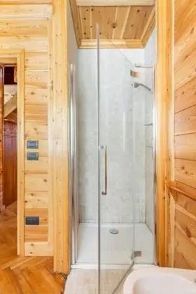 Comfort Üç Kişilik Oda, 3 Tek Kişilik Yatak, Özel Banyo, Bahçe Manzaralı