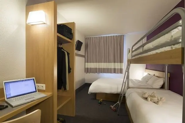 Dört Kişilik Oda, Sigara İçilmez