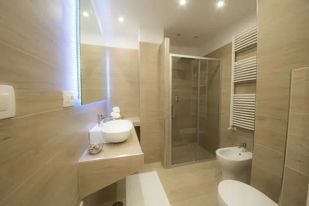 Business Tek Büyük Yataklı Oda, Avlu Manzaralı