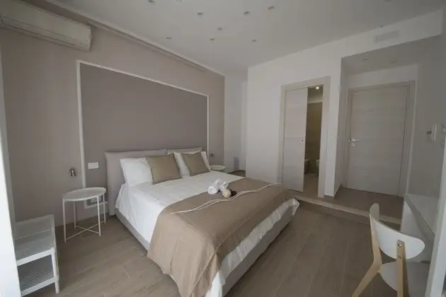 Superior Tek Büyük Yataklı Oda, Kısmi Deniz Manzaralı