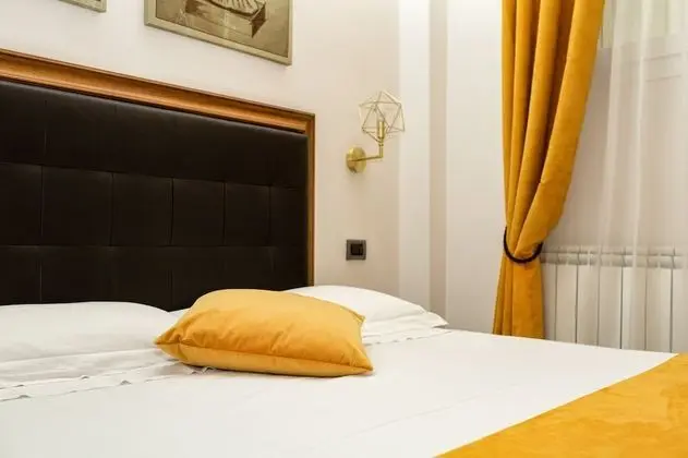 Classic Tek Büyük Yataklı Oda, Banyolu/Duşlu, Avlu Manzaralı