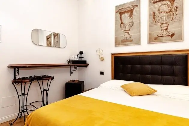 Classic Tek Büyük Yataklı Oda, Banyolu/Duşlu, Avlu Manzaralı