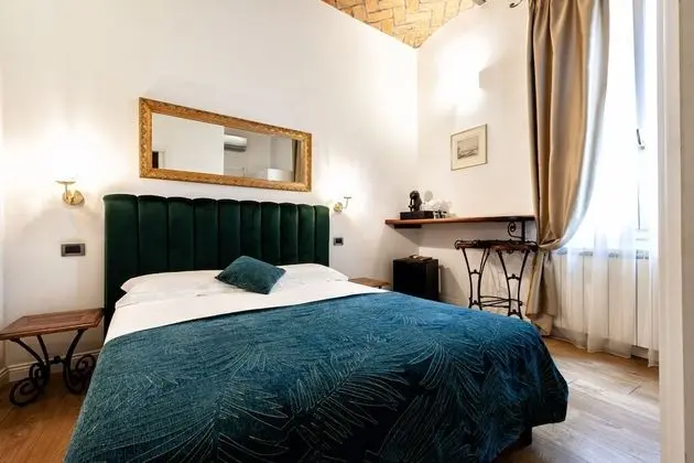 Classic Tek Büyük Yataklı Oda, Banyolu/Duşlu, Avlu Manzaralı