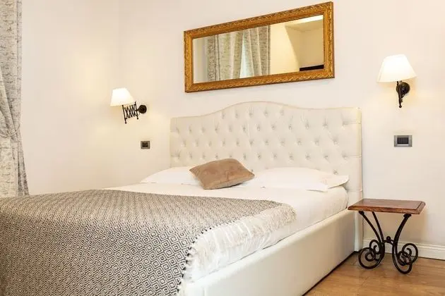 Classic Tek Büyük Yataklı Oda, Banyolu/Duşlu, Avlu Manzaralı