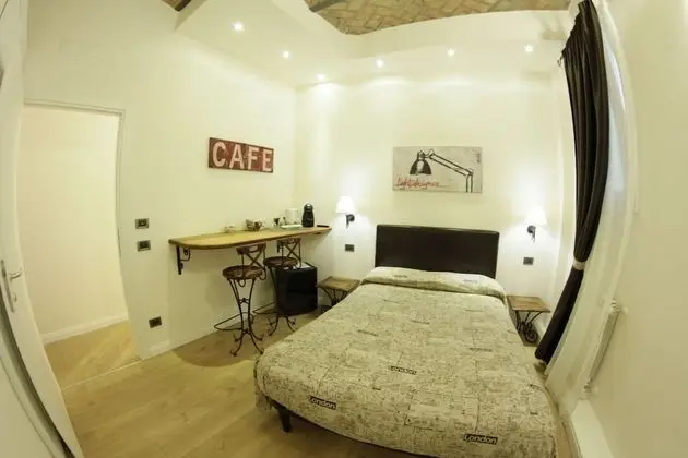 Classic Tek Büyük Yataklı Oda, Banyolu/Duşlu, Avlu Manzaralı