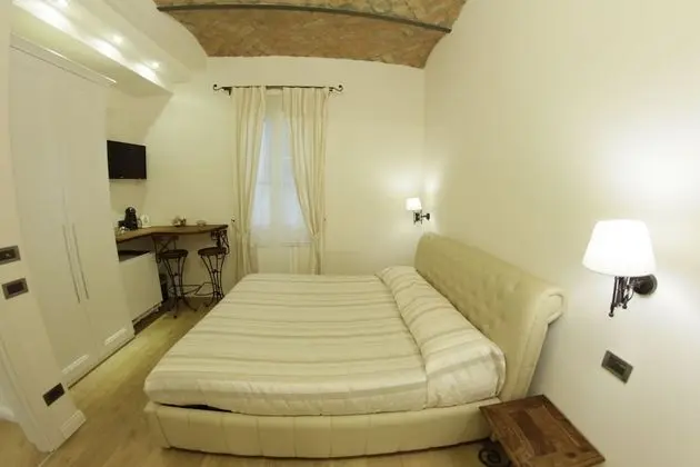 Classic Tek Büyük Yataklı Oda, Banyolu/Duşlu, Avlu Manzaralı