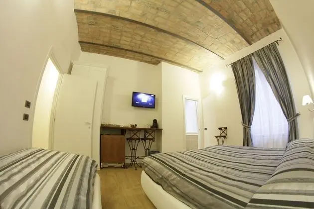 Comfort Üç Kişilik Oda, Banyolu/Duşlu